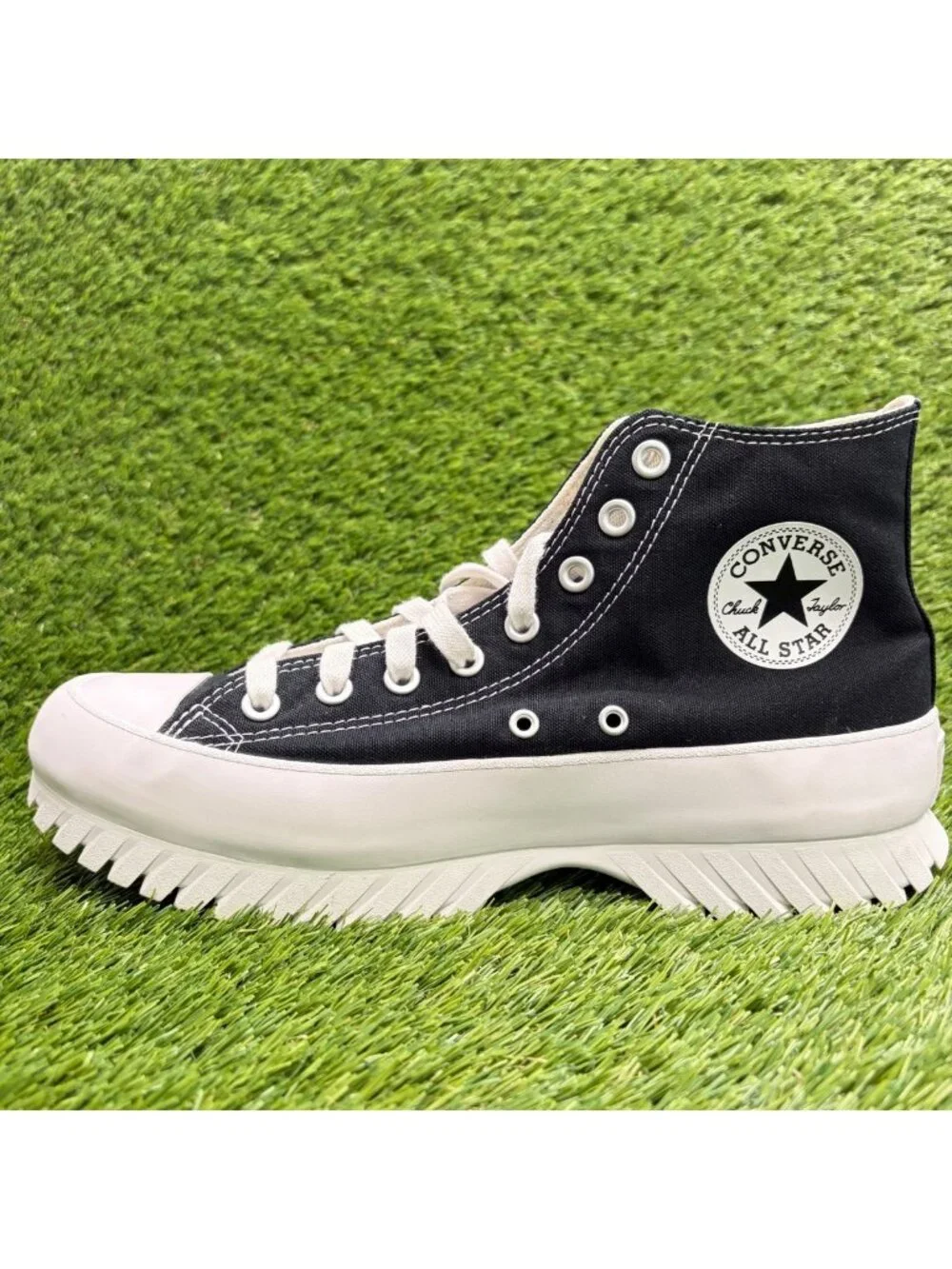 Converse Chuck Taylor All Star Lugged 2.0 Men Size 8.5 Women 10.5 Shoes Sneakers